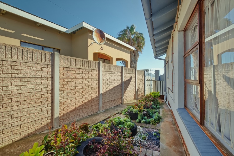 4 Bedroom Property for Sale in Palm Ridge Eastern Cape